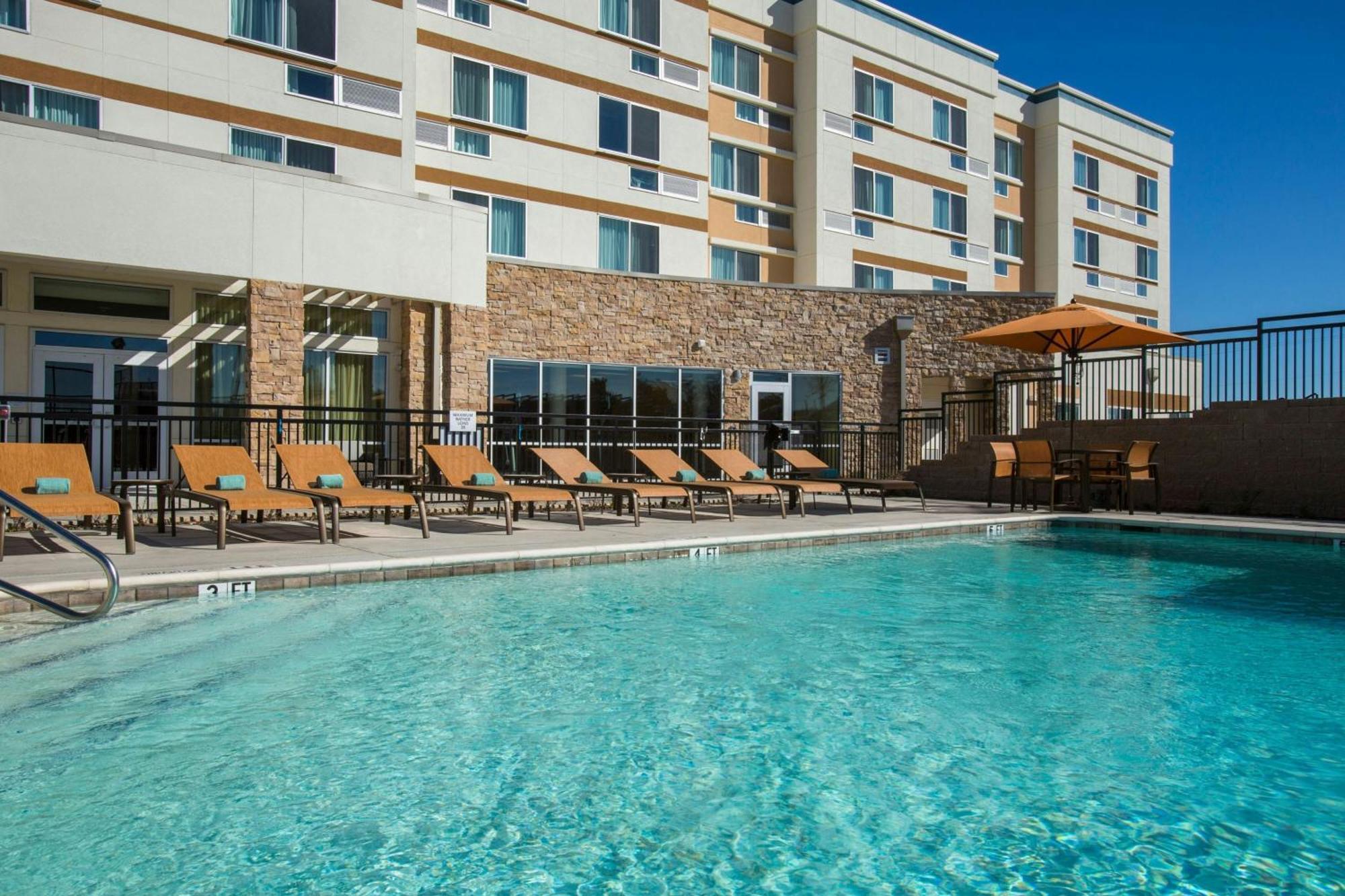 Courtyard By Marriott Dallas Midlothian At Midlothian Conference Center Kültér fotó